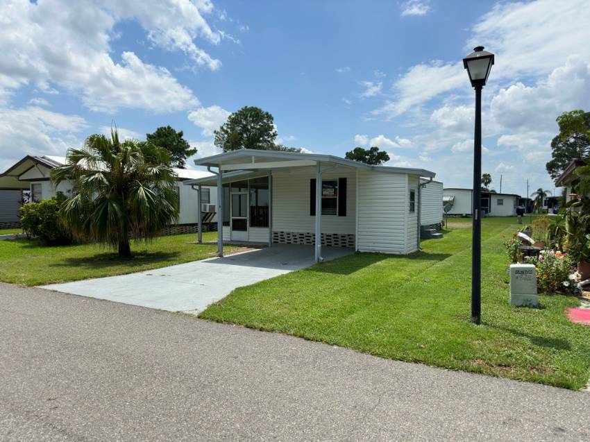 118 Hideaway Lane a Winter Haven, FL Mobile or Manufactured Home for Sale